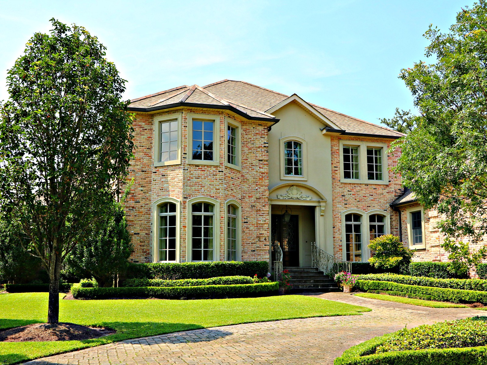 Newer Homes are all over Old Metairie