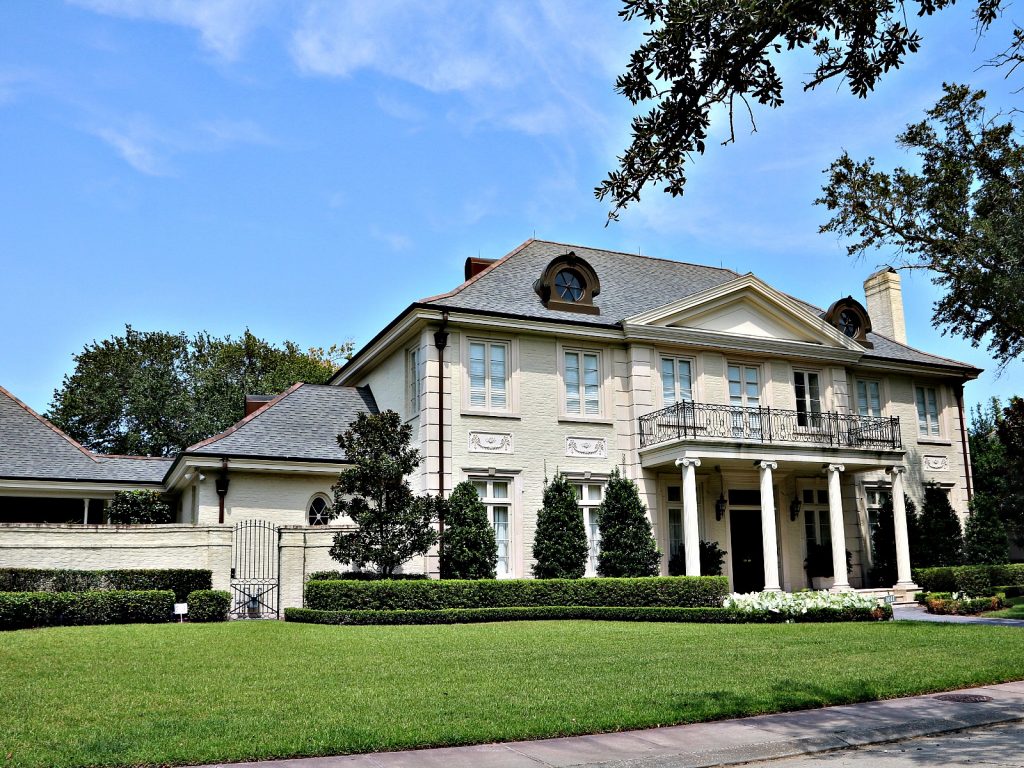 Old Metairie Mansions, Large Luxury Homes on Large Lots Old Metairie