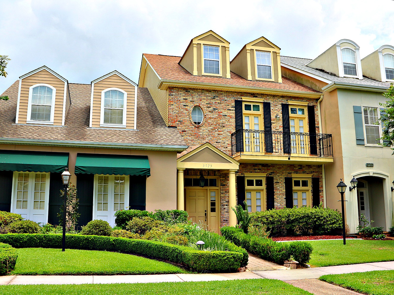 North Hullen Townhomes in Metairie,La. 70002 - Old Metairie Real Estate, Homes & Condos